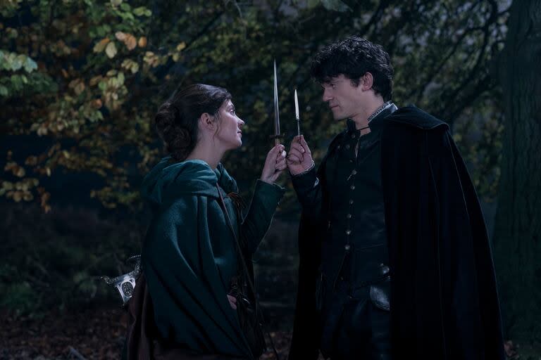 El romance entre Jane Grey (Emily Bader) y Guilford Dudley (Edward Bluemel) es parte integral de la serie disponible en Prime Video