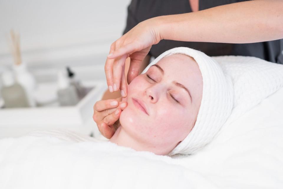 Nuriss Radiance Reset Facial (Nuriss Radiance Reset Facial)