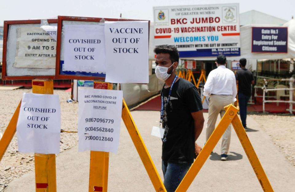 PHOTO: Notices about the shortage of COVISHIELD, a COVID-19 vaccine manufactured by Serum Institute of India, are seen outside a COVID-19 vaccination center in Mumbai, India, April 20, 2021. (Francis Mascarenhas/Reuters)