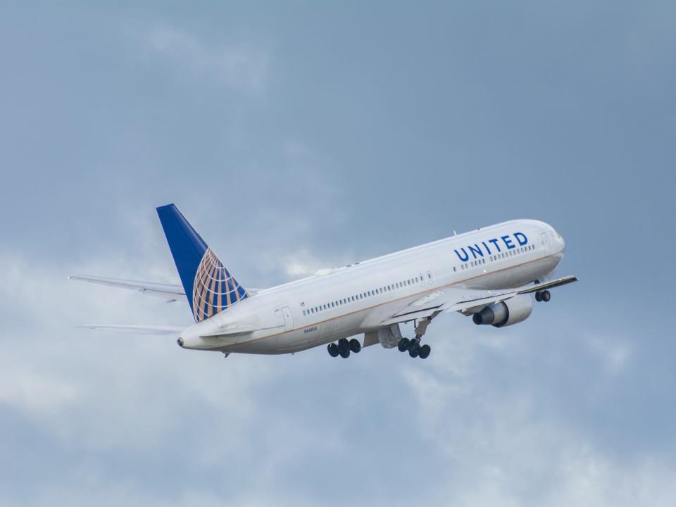 United 767-300.