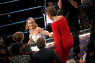 <p>Margot Robbie vergießt Freudentränen über den Sieg ihrer Filmmutter Allison Janney. (Bild: Getty Images) </p>