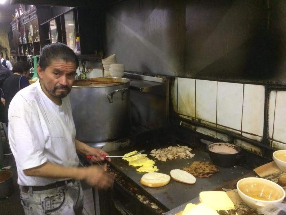 El cierre de la cantina Nuevo León, un ícono de tradición en la CDMX | Foto: Ivon Álvarez