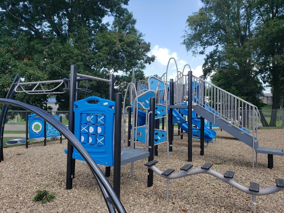 The new playground at Cambridge Primary School replaces the one installed approximately 20 years ago.