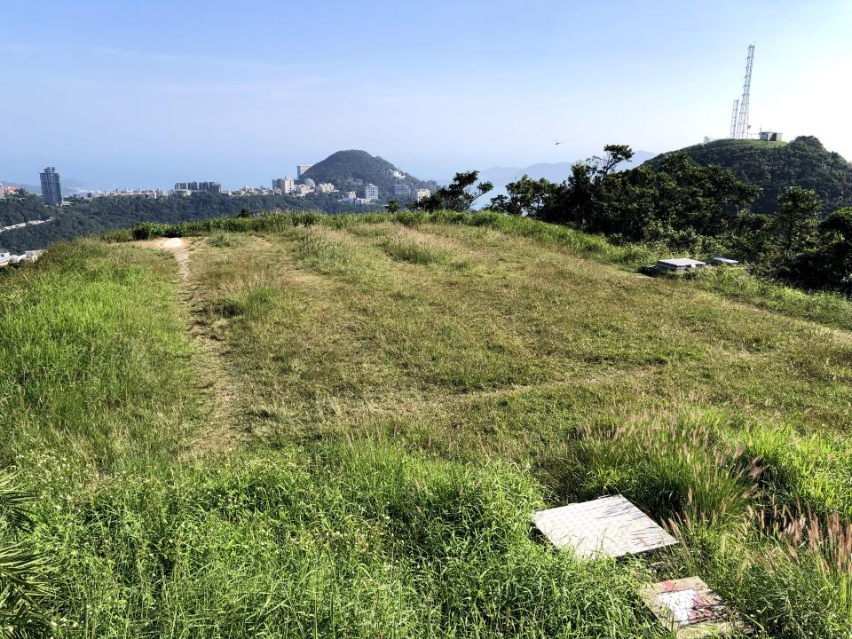 扯旗山_發射站草坪