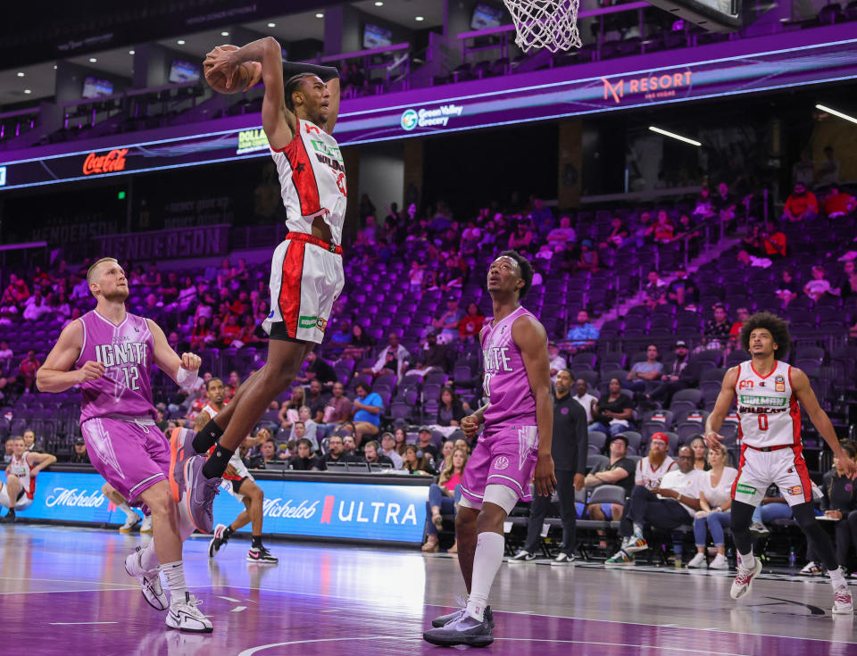 Alex Sarr of the Perth Wildcats dunks against the G League Ignite in the second half of a game on Sept. 8, 2023. The Wildcats defeated Ignite 127-112. (Ethan Miller/Getty Images)