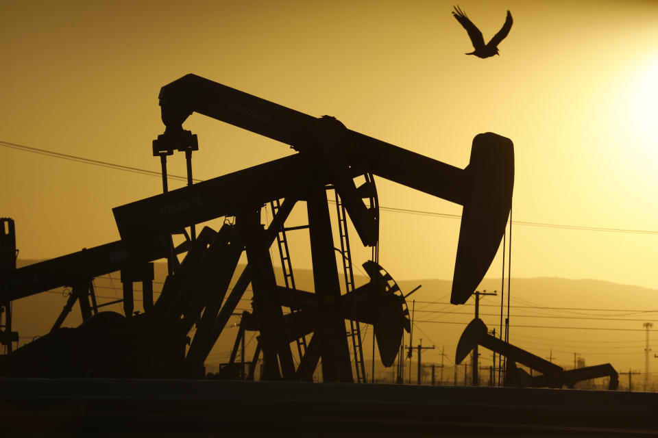 An oil well in the McKittrick oil field, just north of the town of McKittrick, California.   (Photo: Carolyn Cole/Los Angeles Times via Getty Images)