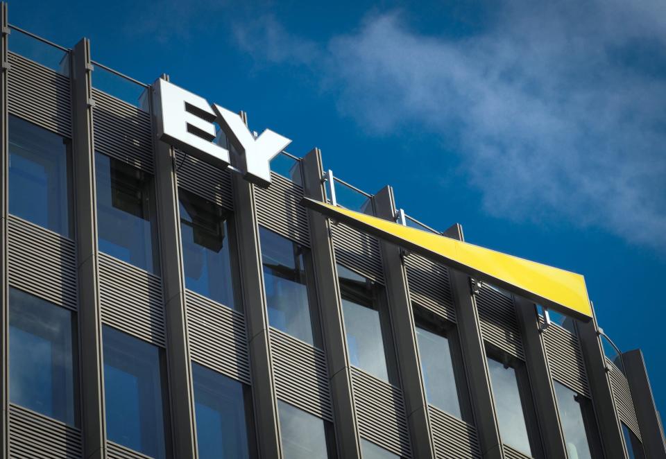 Seit Februar ist Ernst & Young keine GmbH, sondern eine KG. - Copyright: picture alliance/dpa/dpa-Zentralbild | Soeren Stache