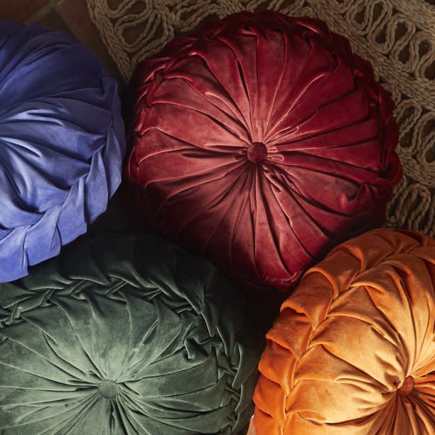 Pleated velvet decorative pillows featured in Drew Barrymore&#39;s new 