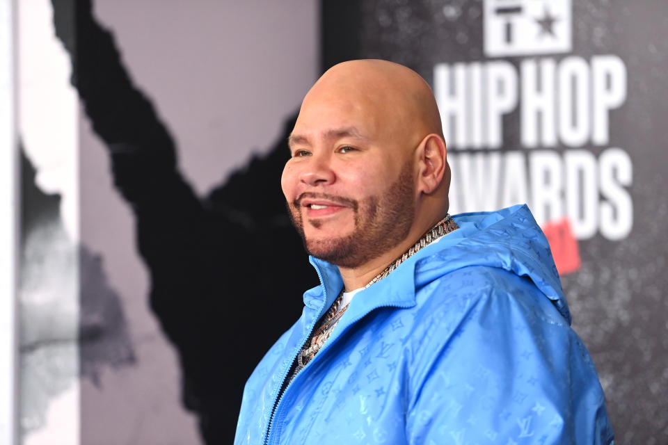 Fat Joe wearing blue