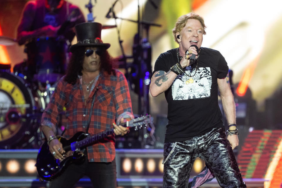 SOMERSET - JUNE 24: Axl Rose and Slash (L) of Guns N' Roses perform on Day 4 of Glastonbury Festival 2023 on June 24, 2023 in Somerset, United Kingdom. (Photo by Samir Hussein/WireImage)