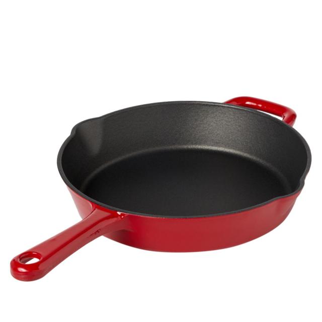 This Shockingly Lightweight Cast-Iron Pan Is Dishwasher-Safe