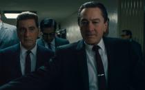 <p>So sieht man De Niro (rechts) als jüngeren Frank Sheeran, der für den kriminellen Gewerkschaftsboss Jimmy Hoffa (Al Pacino, links) als eine Art Bodyguard arbeitet. (Bild: Netflix)</p> 