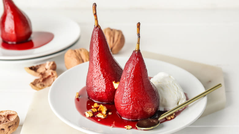 poached pears in wine