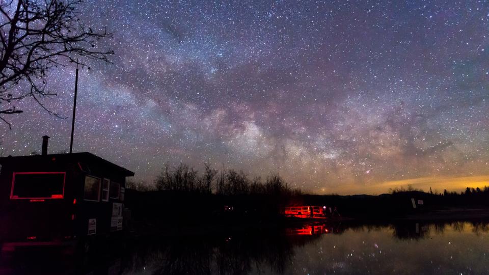 The core of the Milky Way extends over Lake Megantic