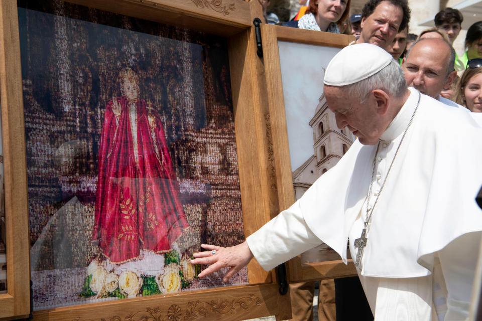 Pope Francis holds the weekly general audience at the Vatican, May 8, 2019. Vatican Media/Handout via REUTERS THIS IMAGE HAS BEEN SUPPLIED BY A THIRD PARTY.