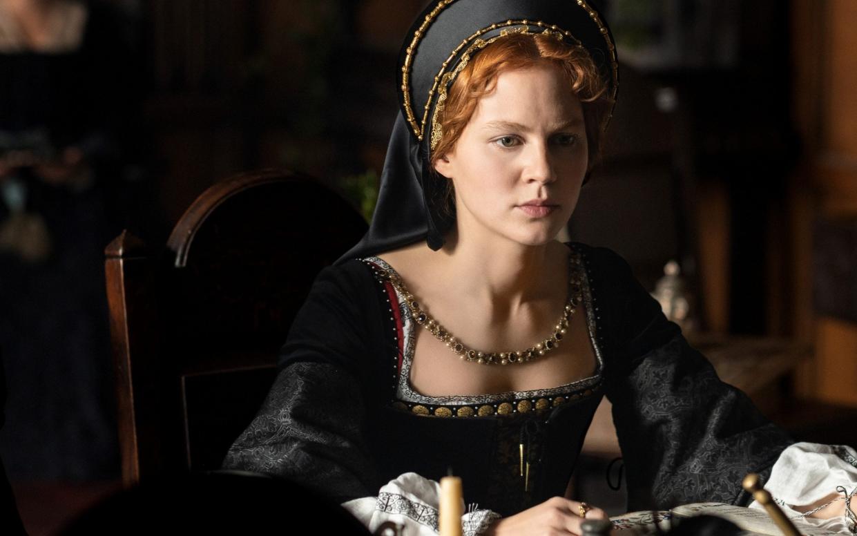 Alicia von Rittberg as a teenage Elizabeth I in the new Starz show Becoming Elizabeth - Starz