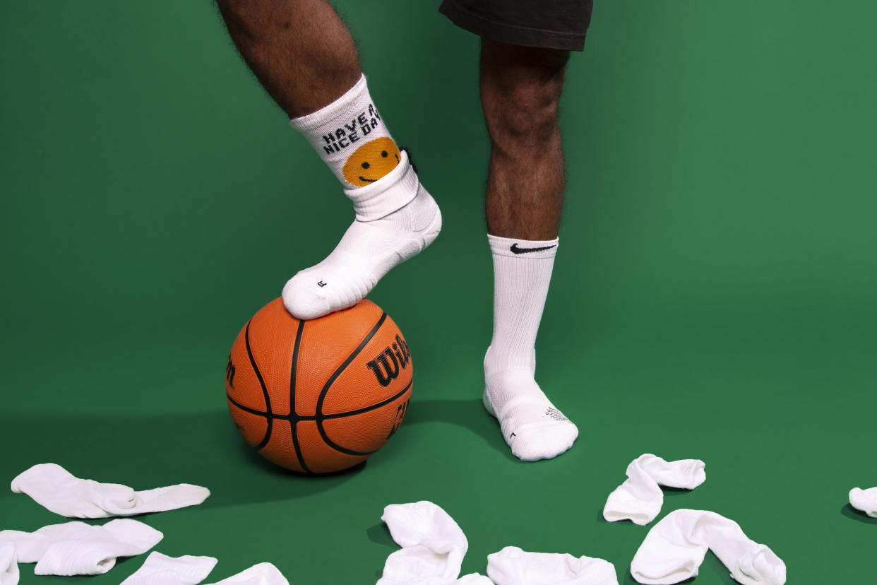 Incluso dentro del mundo relativamente limitado de los calcetines deportivos, los jugadores de la NBA encuentran maneras de adaptar sus preferencias. (Party Of One/The New York Times)