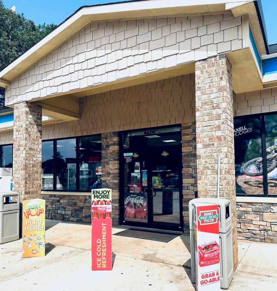 Marathon on Johnstonville Road in Forsyth, Georgia sells hot Hunt Brothers Pizza.