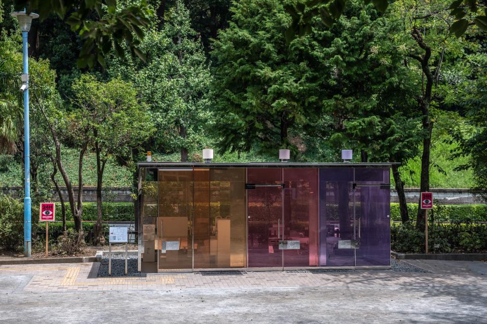 Tokyo’s newest public toilets allow users to easily check cleanliness and occupancy from the outside, both during the daytime and nighttime.