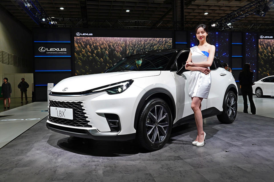 LBX已在台北車展亮相並公布預售價，正式上市將在1/17。