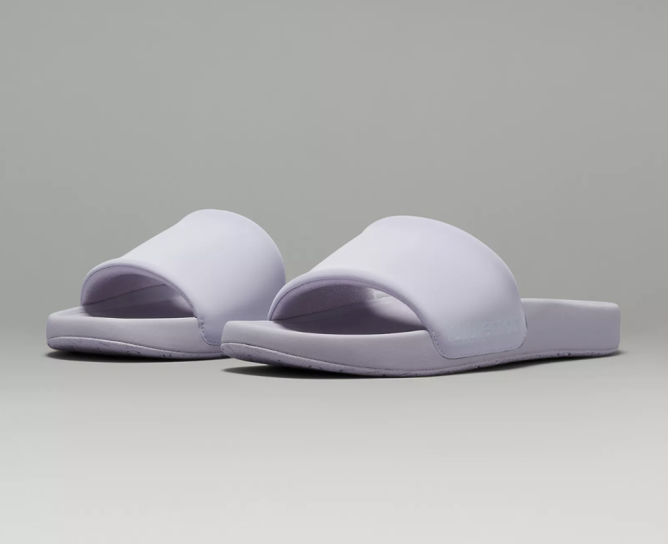 light blue lululemon cloud slippers