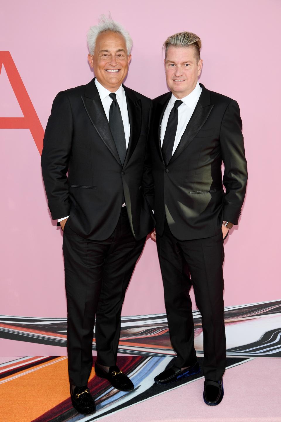 <h1 class="title">Mark Badgley and James Mischka</h1><cite class="credit">Photo: Getty Images</cite>