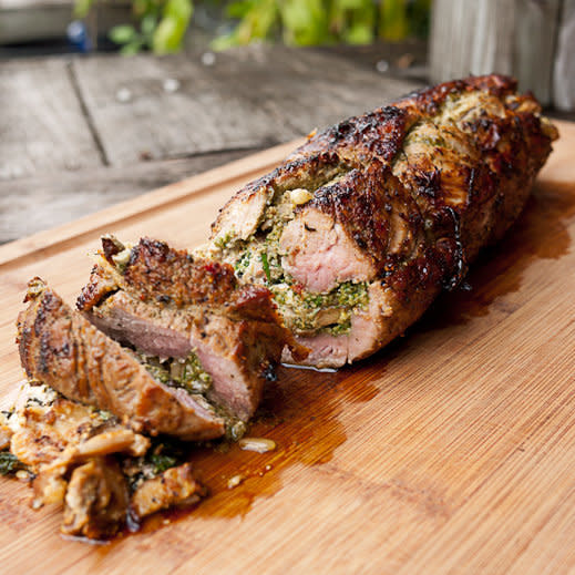 <strong>Get the <a href="http://chaosinthekitchen.com/2013/11/stuffed-pork-tenderloin/" target="_blank">Stuffed Pork Tenderloin recipe</a> from&nbsp;Chaos in the Kitchen</strong>