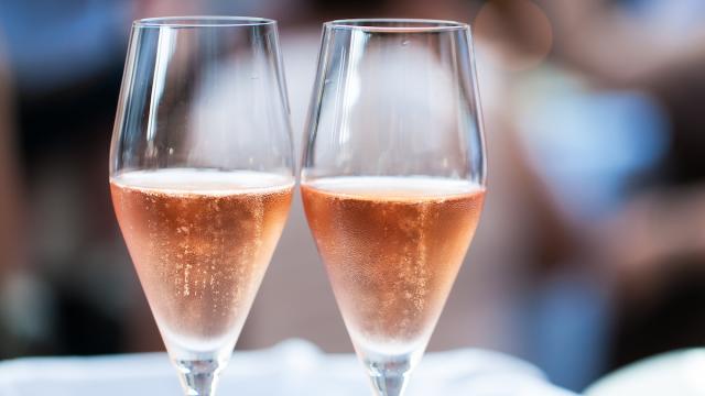 Budget Friendly Luxury Wines For NYE