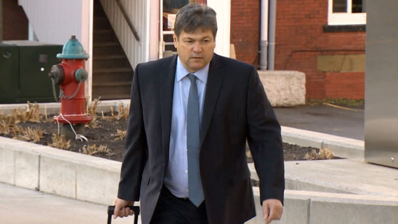 Crown wraps up case against Dennis Oland in father's death