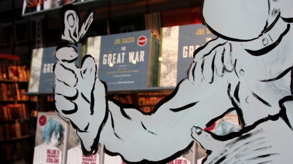 El libro "La gran guerra", de Joe Sacco, en una librería de Londres