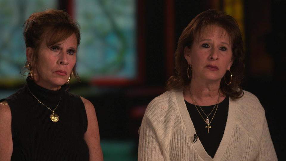 Sharon, left, and Karen Sanders. / Credit: CBS News