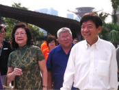 From left to right: Dorothy Chan, executive director of Far East Organization, Dr Tan Wee Kiat, chief executive officer of Gardens by the Bay and Minister of National Development, Khaw Boon Wan. (Yahoo! photo/ Deborah Choo)