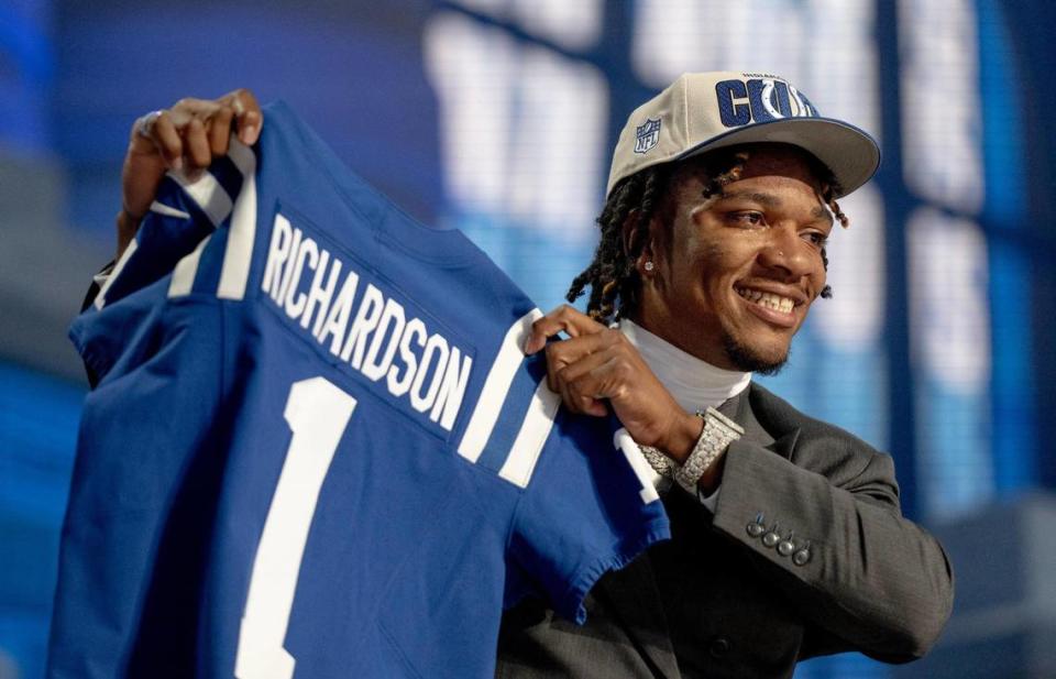 Florida quarterback Anthony Richardson poses for photos after being selected fourth overall by the Indianapolis Colts during the NFL Draft outside of Union Station on Thursday, April 27, 2023, in Kansas City.