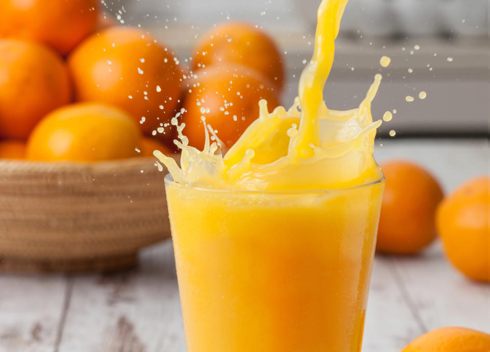 Les jus de fruits, comme le jus d’orange, sont associés au cancer. [Photo: Getty]