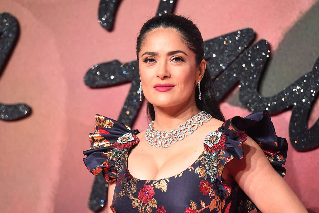 Salma Hayek wore a pink wig at Cannes, and we need to copy this look ASAP