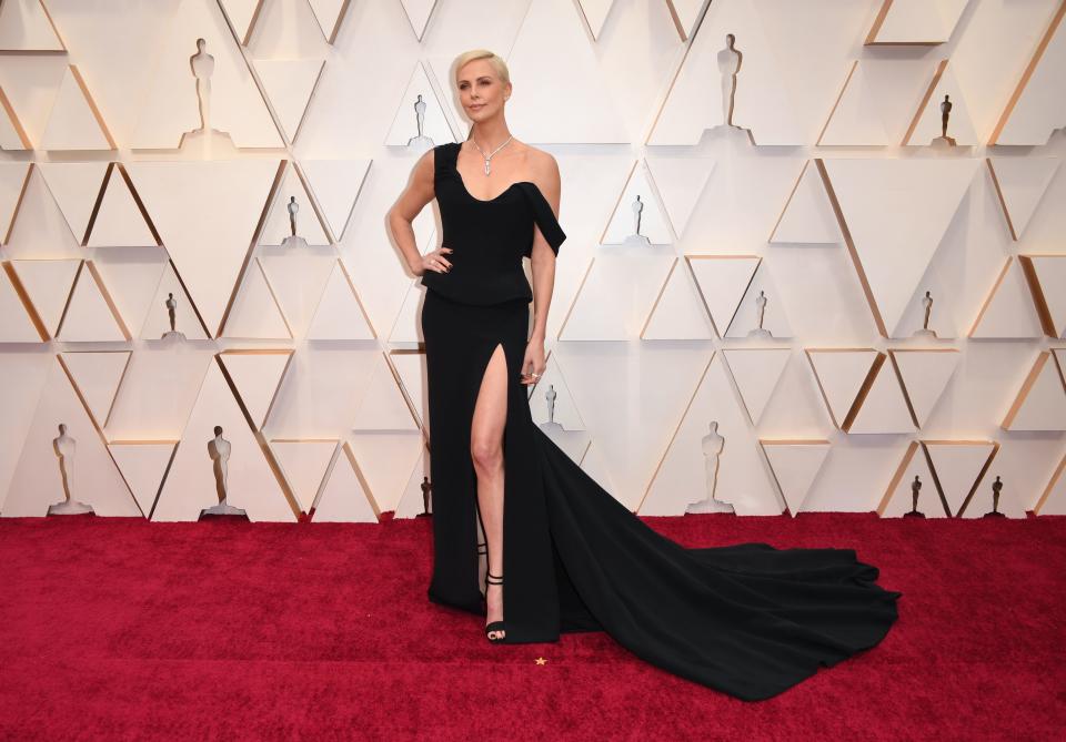 US-South African actress Charlize Theron arrives for the 92nd Oscars at the Dolby Theatre in Hollywood, California on February 9, 2020. (Photo by Robyn Beck / AFP) (Photo by ROBYN BECK/AFP via Getty Images)