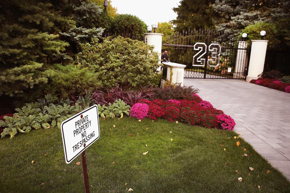 The front gate outside Michael Jordan's Chicago mansion.