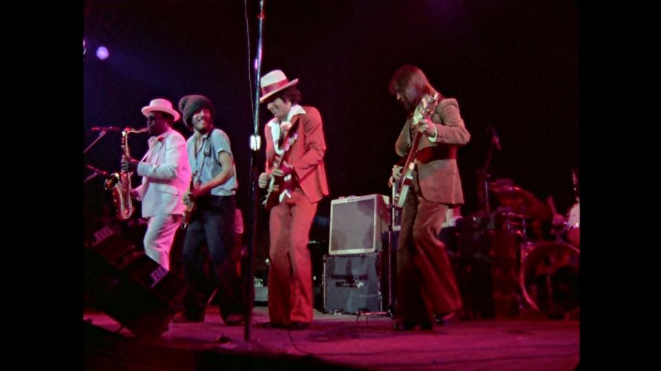 In ihren Anfängen und noch vor ihrem großen Durchbruch spielten Bruce Springsteen (zweiter von rechts) und seine E Street Band an allerlei ungewöhnlichen Orten in New Jersey. Ihre seltsame Show dürfte aber im angrenzenden Bundesstaat New York stattgefunden haben: 1972 trat die Band im legendären Gefängnis Sing Sing auf. (Bild: Sony BMG)