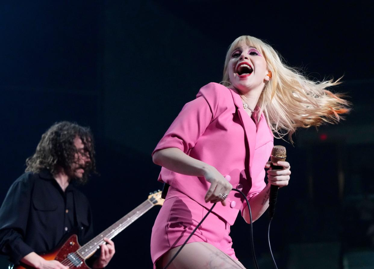 Lead vocalist Hayley Williams performs with Paramore at the Schottenstein Center in Columbus on Saturday.