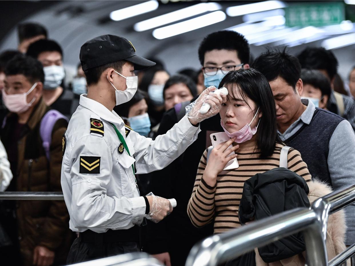 People wear masks to defend against coronavirus