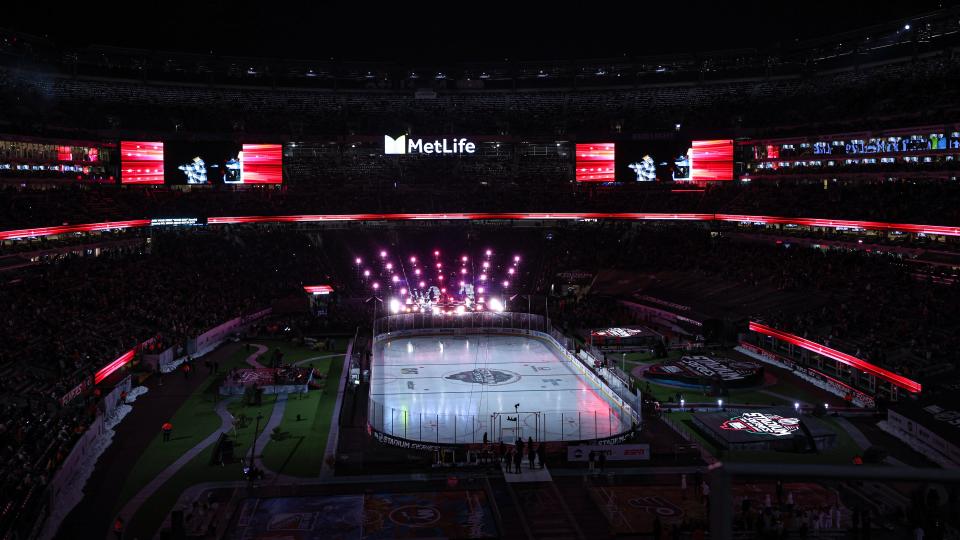 Feb 17, 2024; Overview of MetLife Stadium as the Jonas Brothers perform before the game between the New Jersey Devils and Philadelphia Flyers in the NHL Stadium Series. Mandatory Credit: Vincent Carchietta-USA TODAY Sports