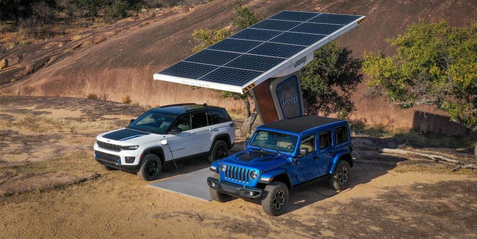 2023 jeep grand cherokee trailhawk 4xe and 2023 jeep wrangler rubicon 4xe