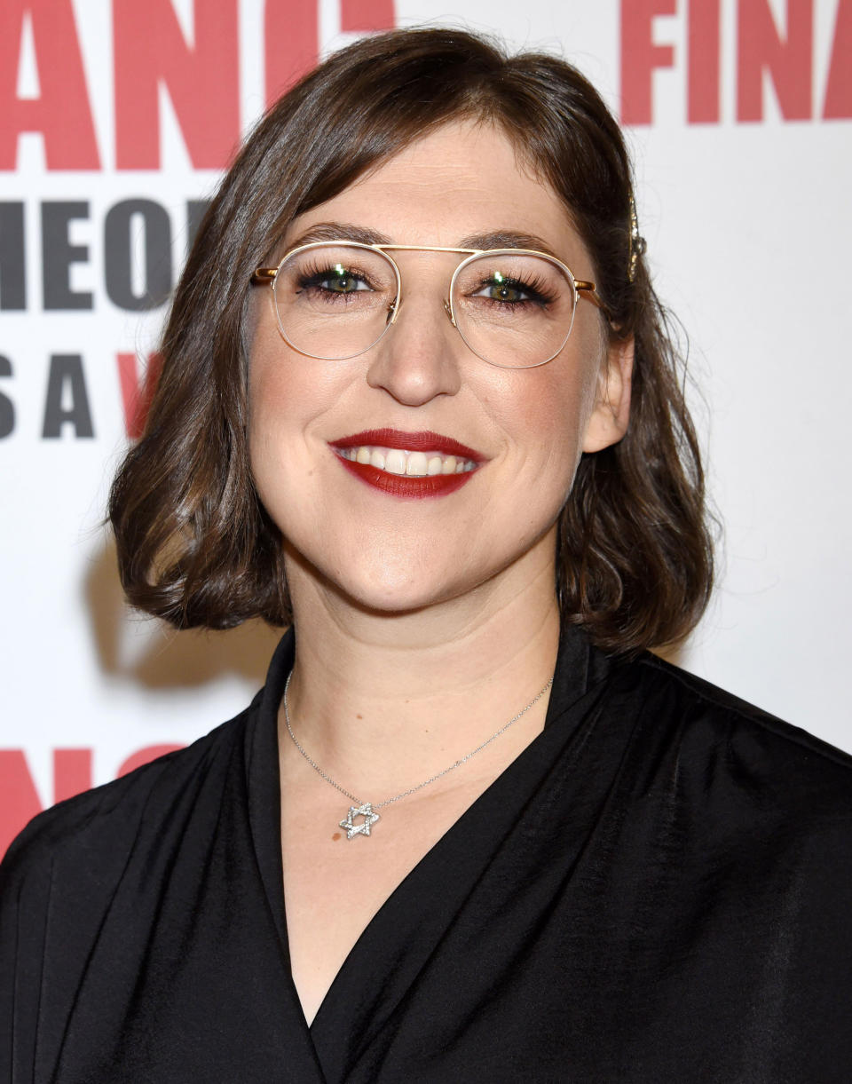 Mayim Bialik and Michael Stone