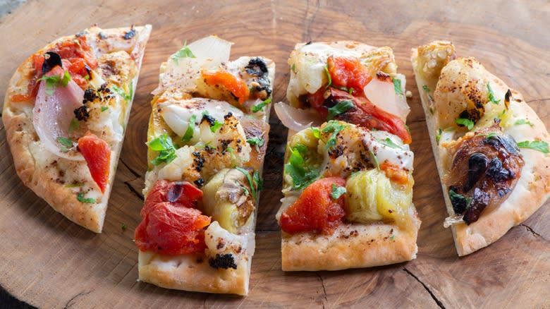 Veggie flatbread with roasted peppers