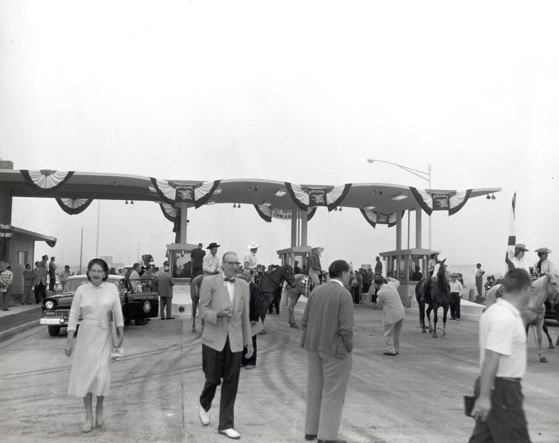 The grand opening of the Golden Glades entrance to Florida’s Turnpike in 1957.
