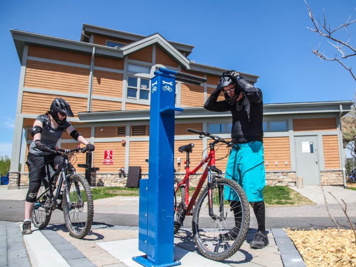 Patrick Hannan prepares for a ride in the Gatineau Park from Relais plein air du parc. Hannan says he's excited to see unofficial trails become official. (Stu Mills/CBC - image credit)