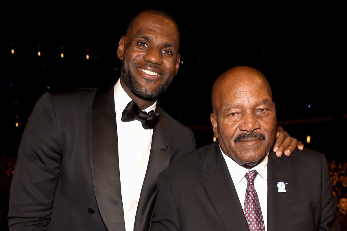 LeBron James Honors Jim Brown in Emotional Tribute: ‘We All Stand on Your Shoulders’