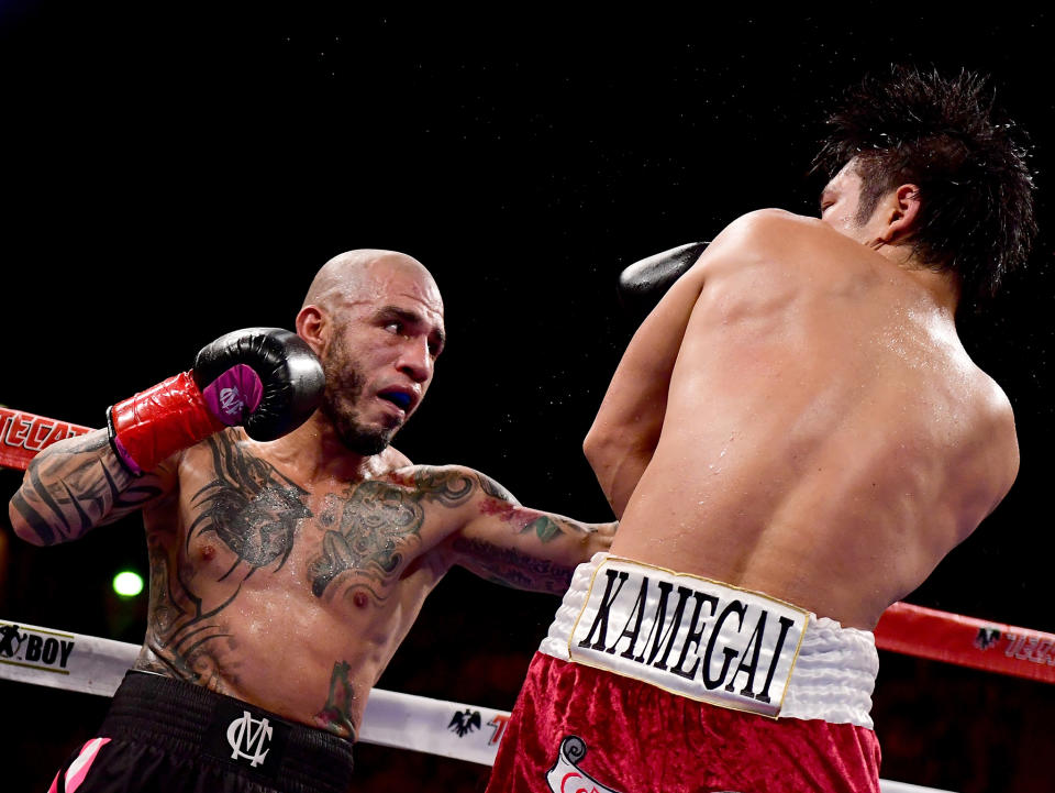 Cotto waves goodbye to the sport this evening: Getty