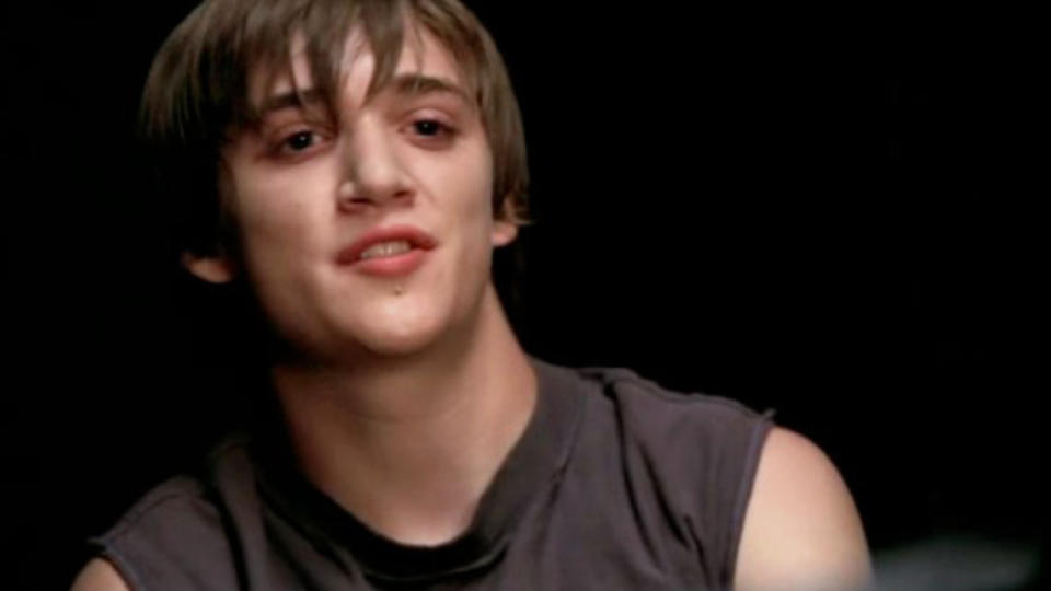 Kyle Gallner (Jeremy Farrell)