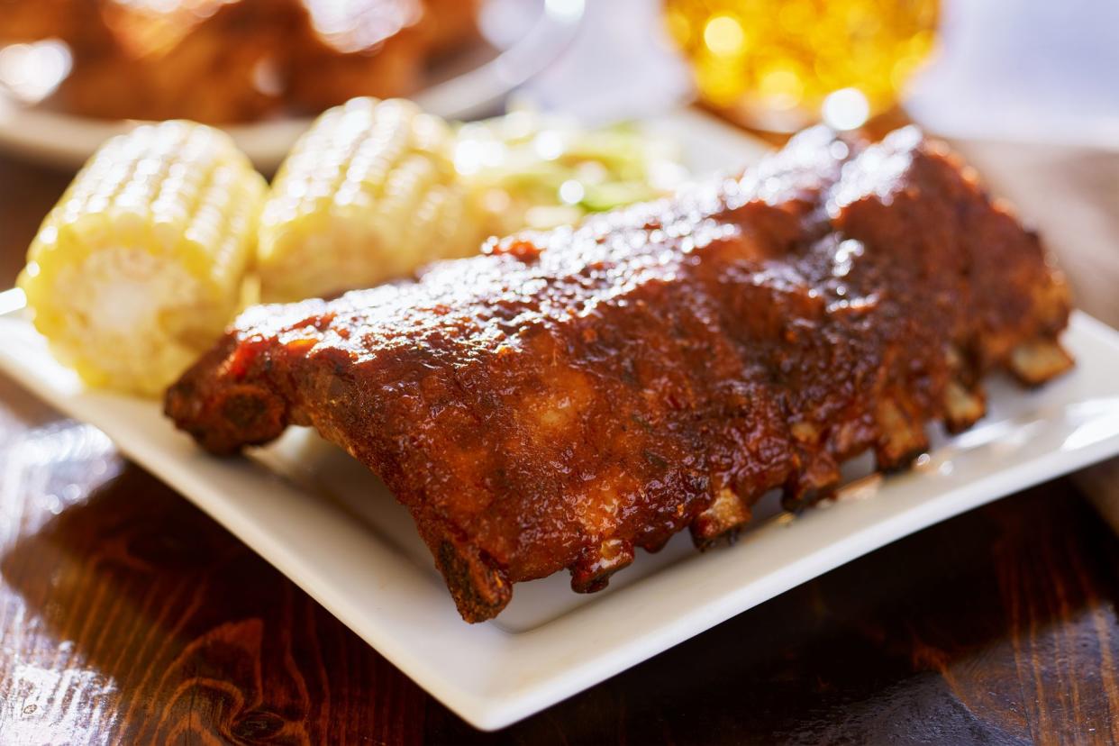 smoked ribs with sauce